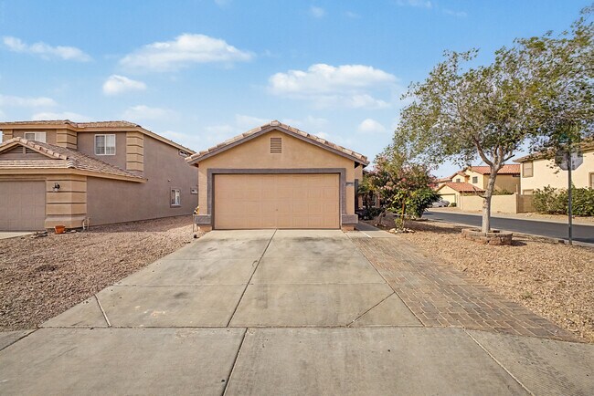 Building Photo - 21990 W Solano Dr