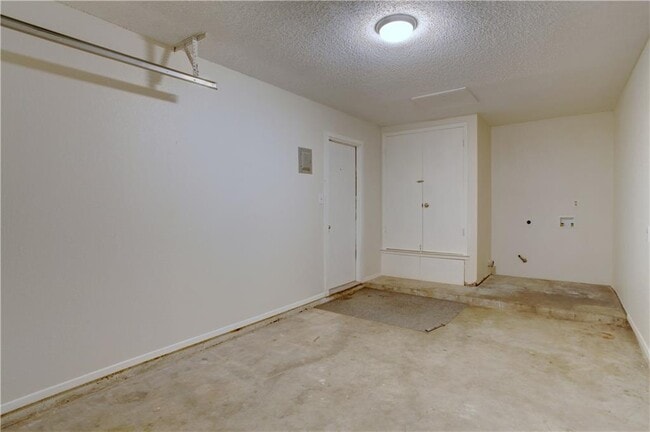 Photo - 6204 Linda Ln