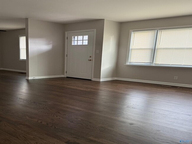 Photo - 4712 Cavett Dr NW