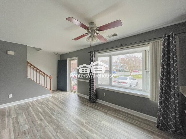 Photo - 121 Charles Parish Dr