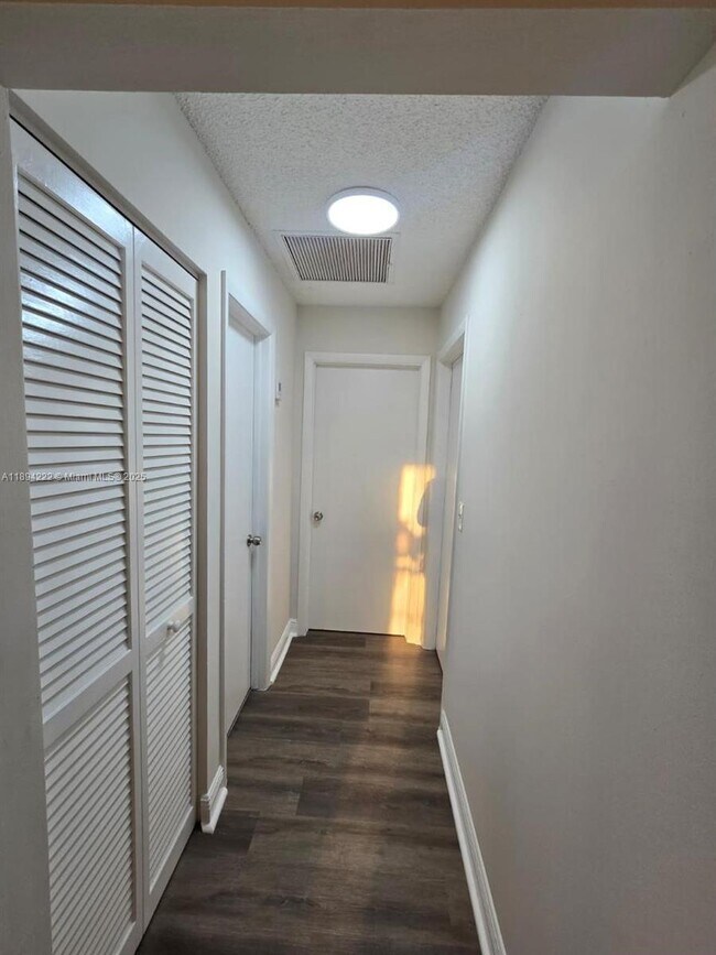 Photo - 4247 Willow Pond Cir