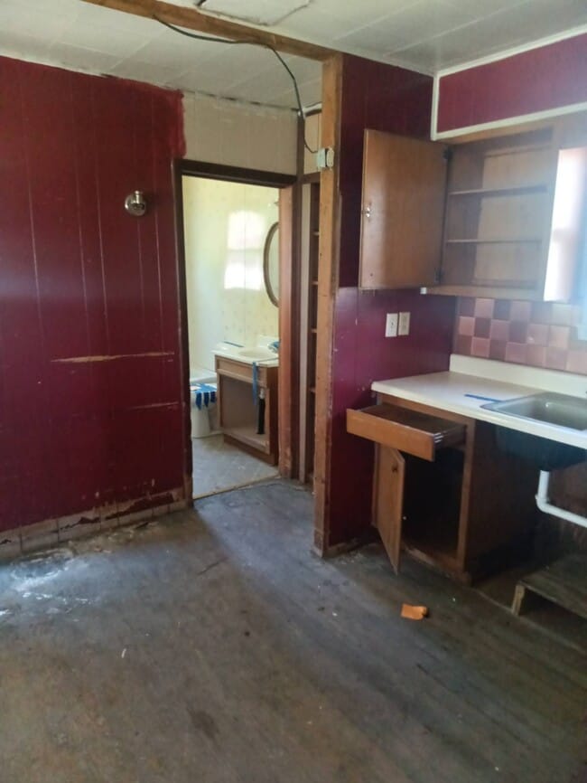 Photo - 313 S Dye St