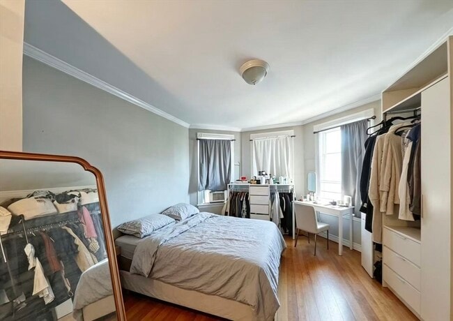 Building Photo - 1 Newport St Unit 1