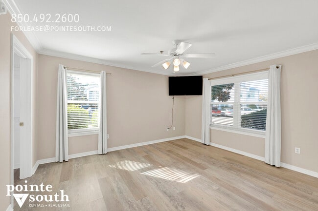 Photo - 2200 W 2nd St