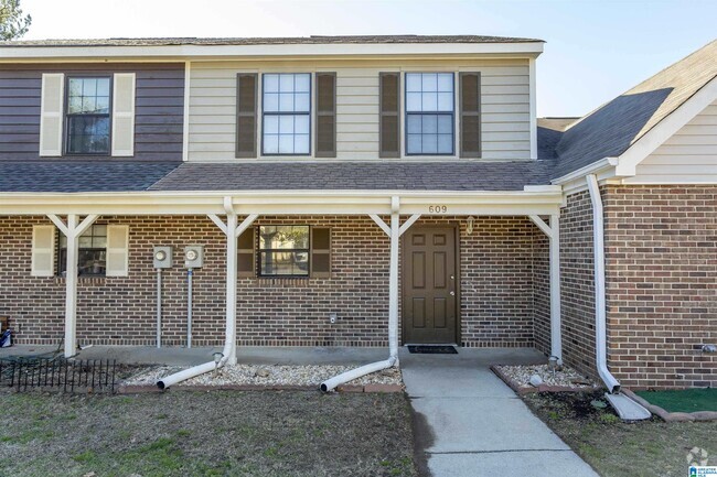 Building Photo - 609 Cahaba Manor Trail Rental