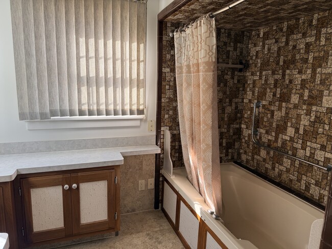 Bathroom 1 - 45146 Andover Estates Rd Unit 4