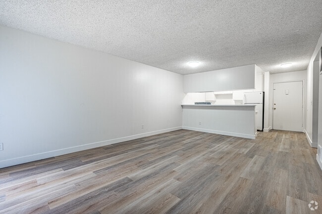 3BR, 2BA - 978SF - Dining Room