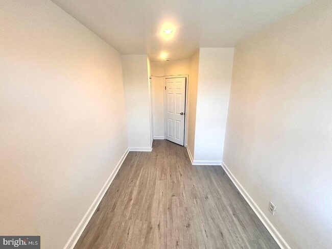 Photo - 1622 Murdoch Rd