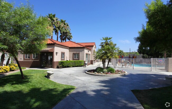 Photo - CORONA DE ORO