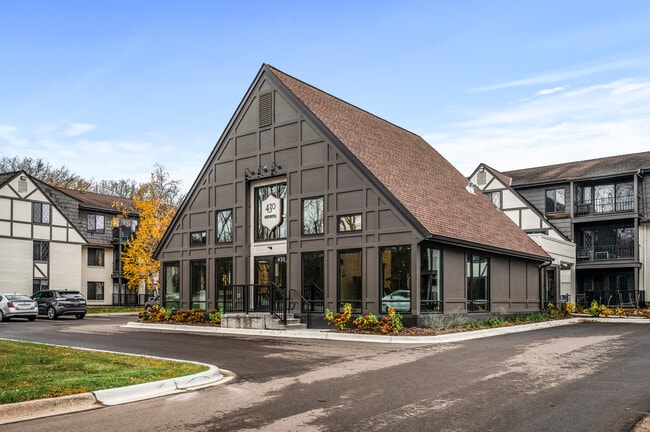 430 Mendota Apartments