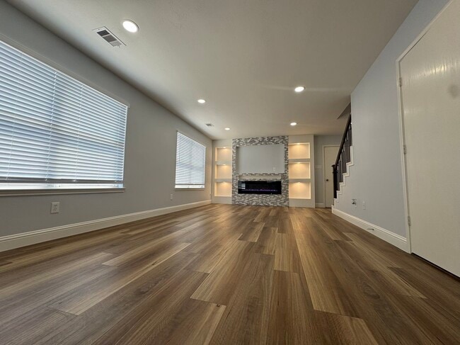 Building Photo - 6535 Haven Forest Ln Rental