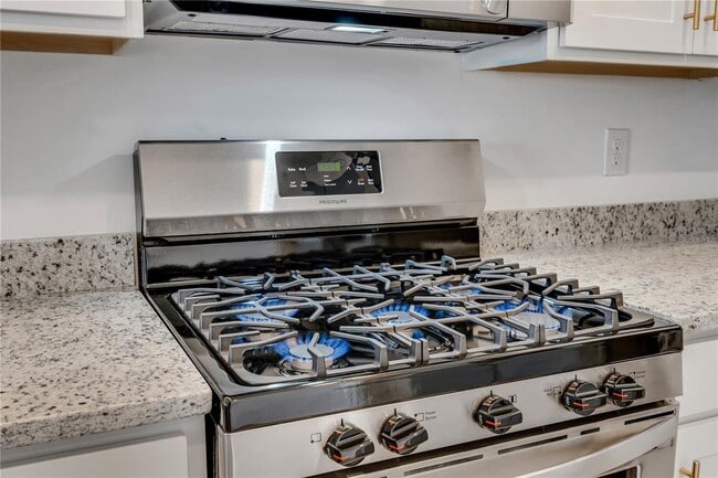 Photo - 5522 Tidal Breeze Cv