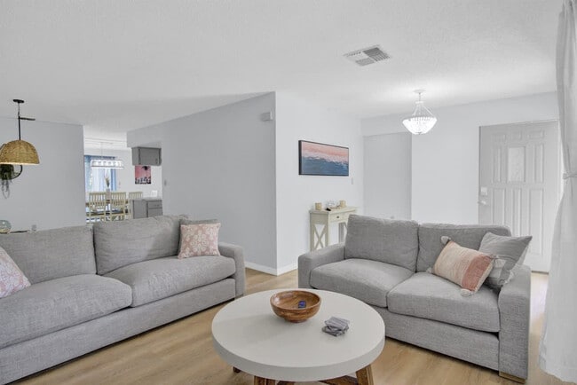 Photo - 1045 N Cres Dr Unit ID1250622P