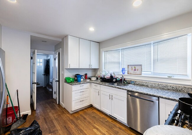 Photo - 224 Faneuil St Unit 224
