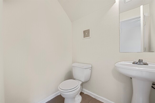 Building Photo - 4515 Perry St