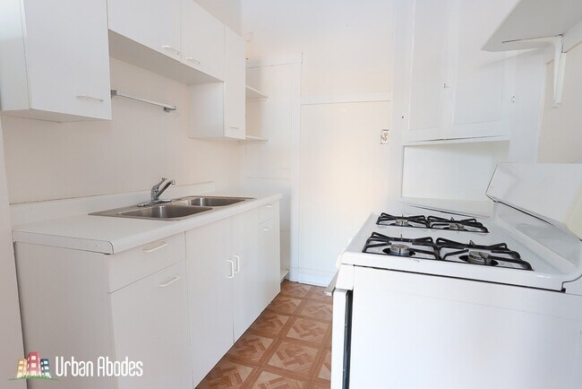 Photo - 2234 W Wilson Ave Unit J00W