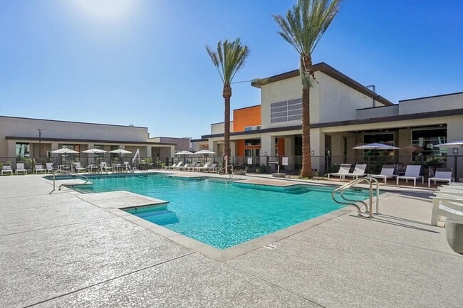 Photo - 1161 E O'Neil Dr