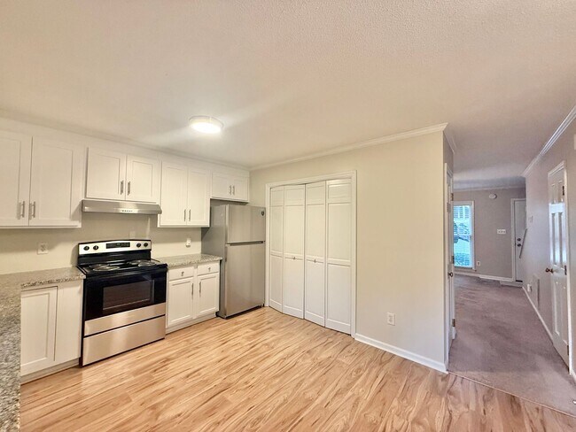 Photo - 6523 Hearthstone Dr