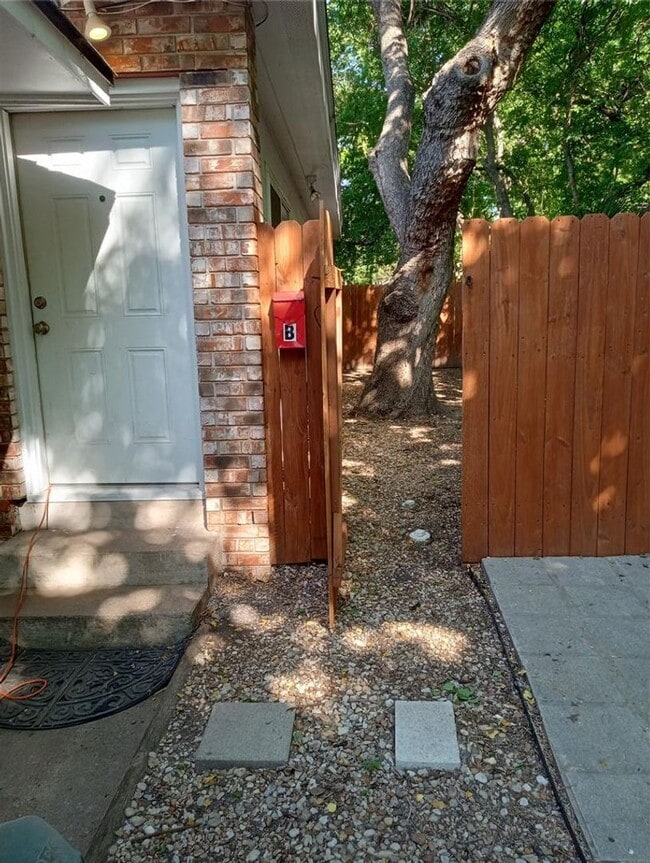 Fully Remodeled 1 bath Washer /Dryer - Fully Remodeled 1 bath Washer /Dryer House