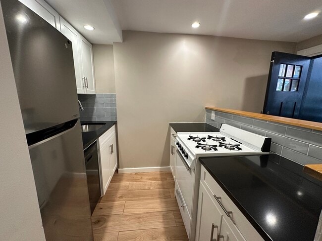 Photo - 61 Phillips St Unit A