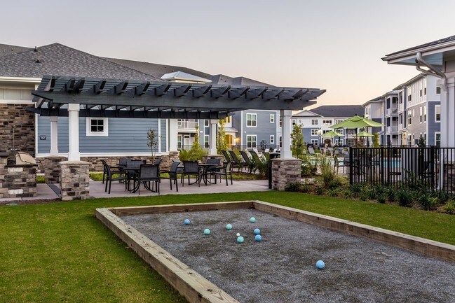 Element Barclay apartments — community photo