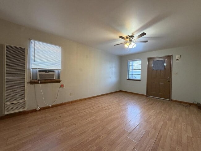 Photo - 7 N Severance St