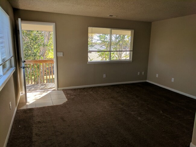 Photo - Kearney Street Apts. Unidad A