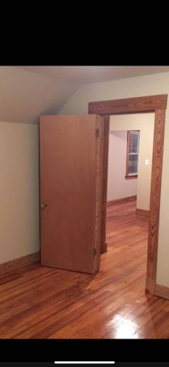 Photo - 130 Woodin St