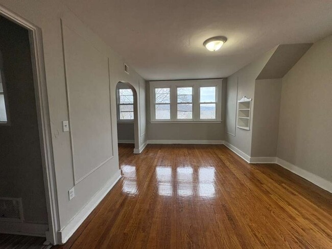 Photo - 1260 Whalley Ave Unidad 3