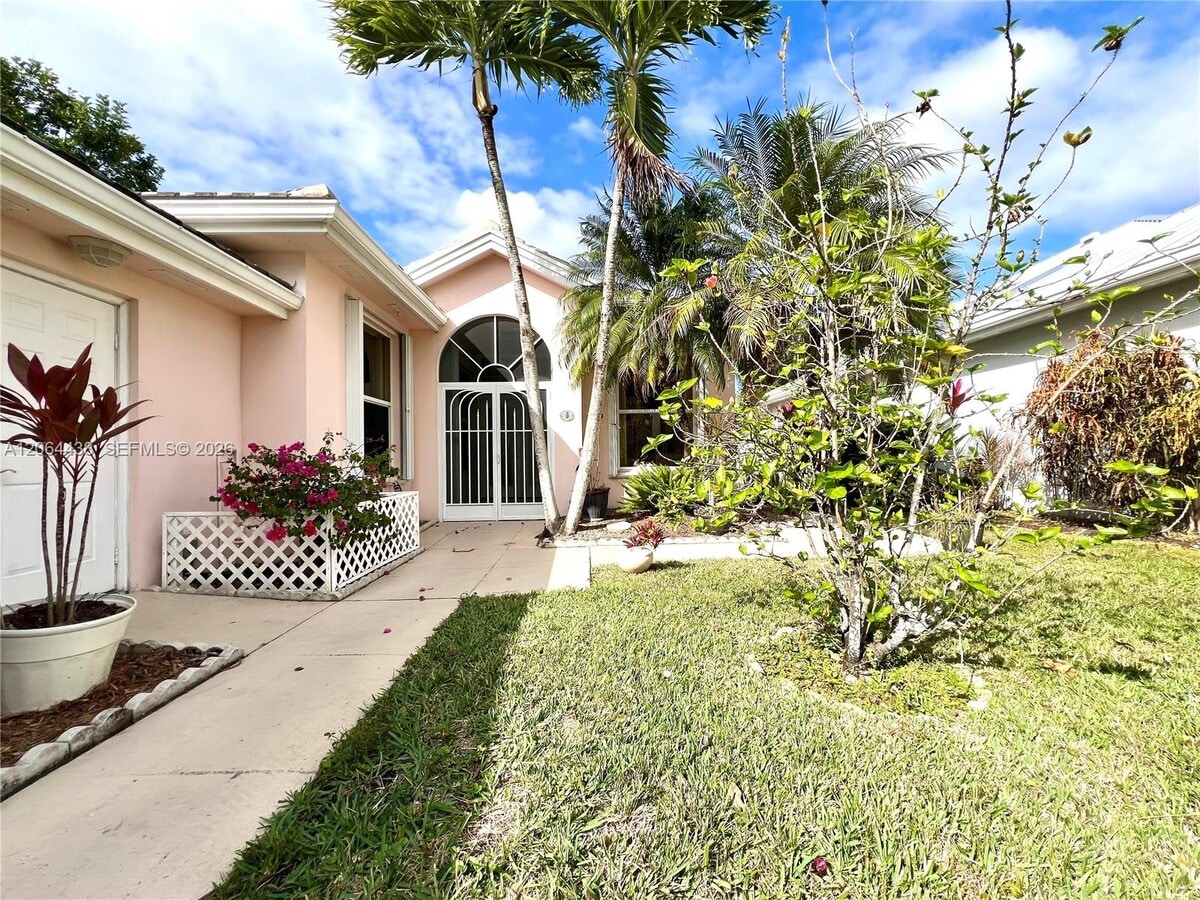 Photo - 7625 SE Bay Cedar Cir