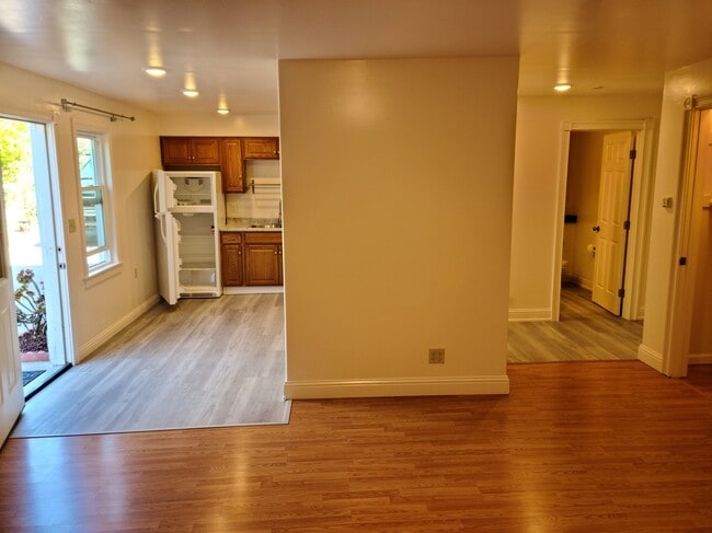 611 Santa Clara Ave Unidad C