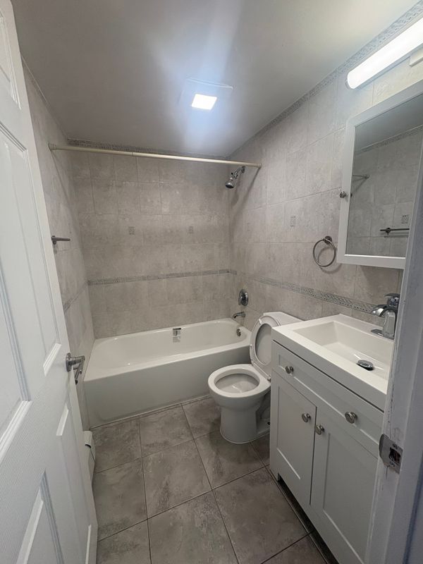 Photo - 2060 Washington Ave Unit 2