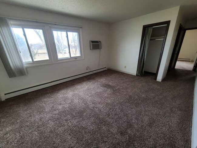 Building Photo - 2 bedroom in Billings MT 59102 Rental