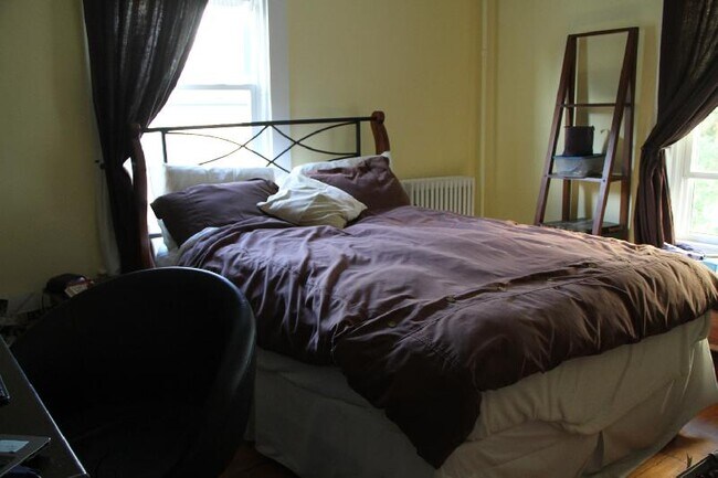 Photo - 22 Eastburn St