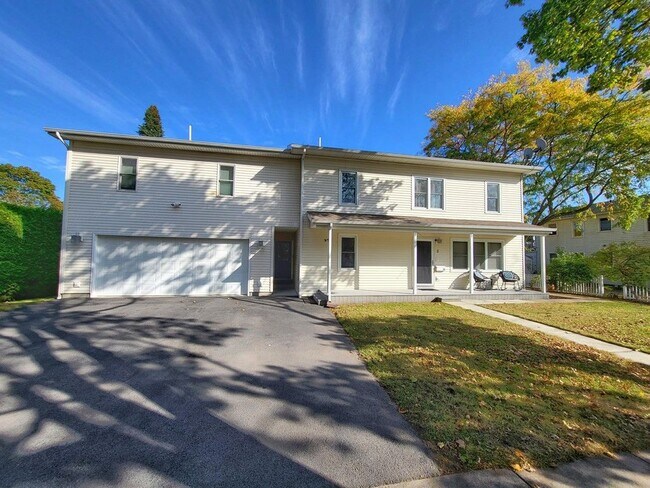 Photo - 3 Leonard Ave