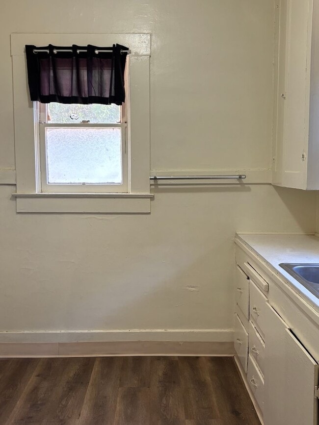 Photo - Affordable 1 bedroom 1 bathroom home on Marks and McKinley.