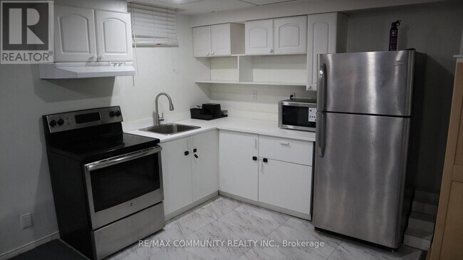 Photo - 1556 Dellbrook Ave