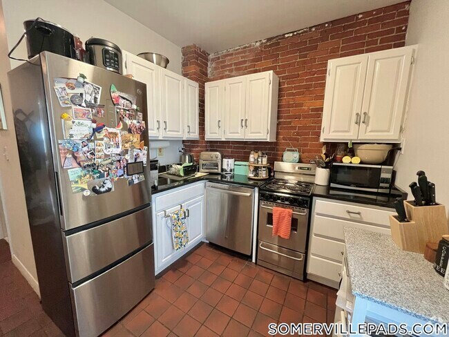 Building Photo - 164 Broadway Rental