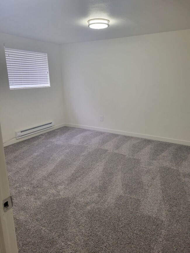 Photo - 1765 W 400 N Unidad 1767 5 bed 2 bath