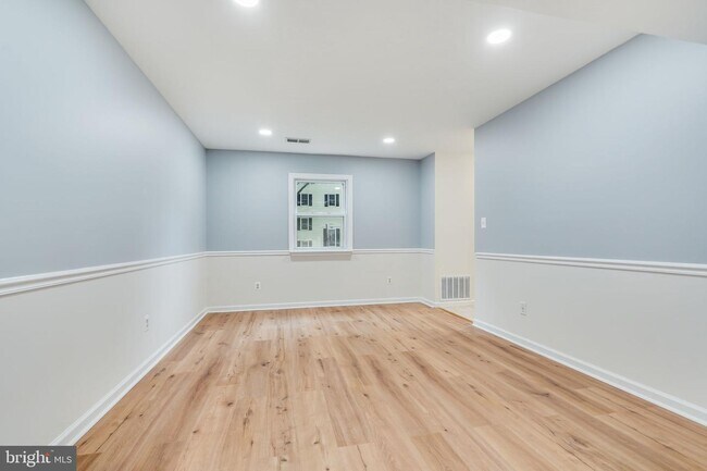 Photo - 9302 Humphries Dr