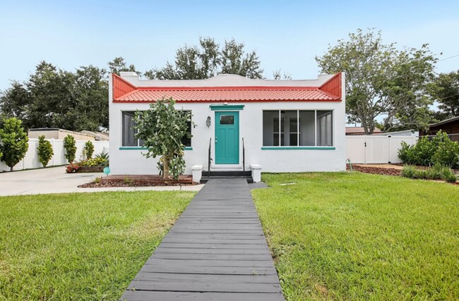 Building Photo - 117 Noxon St