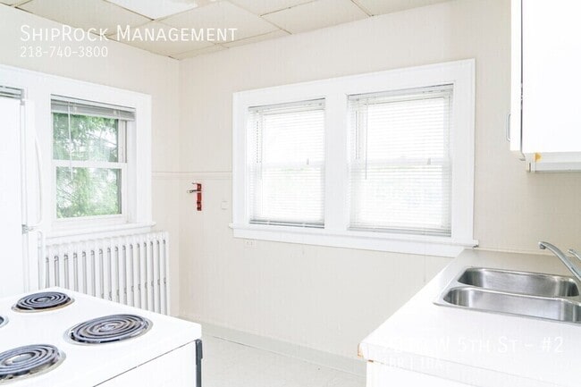 Photo - 2210 W 5th St Unidad #2