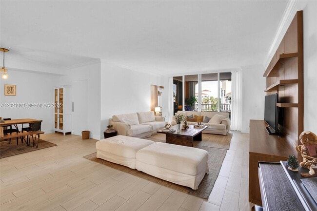 Building Photo - 735 Crandon Blvd Unit 503