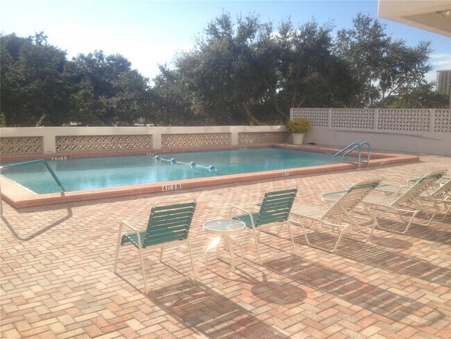 Photo - 33 S Gulfstream Ave Unit 704A