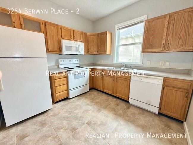 Photo - 3254 Berwyn Pl Unit 2