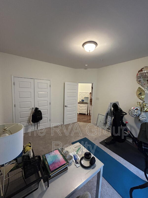 Photo - 4941 Old Main St