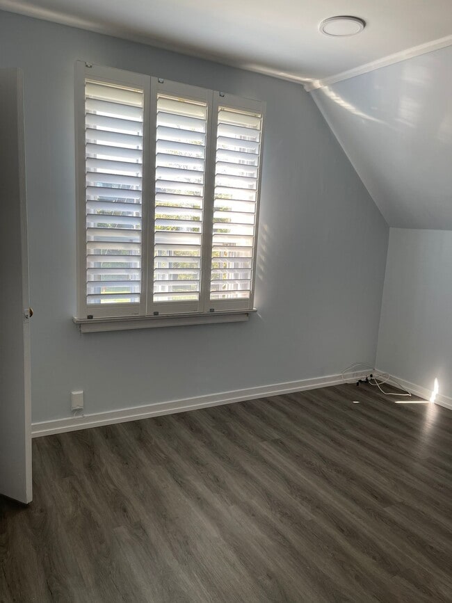 Photo - 1 Southmead Rd Unit 1-Bed Plus Den