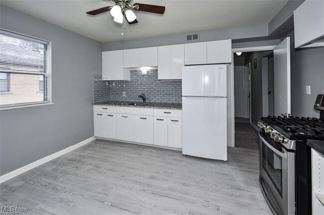 Photo - 2346 Westmoor Rd