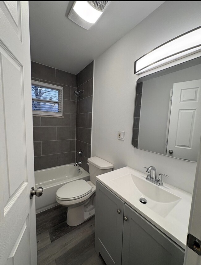Photo - Duplex - 2117