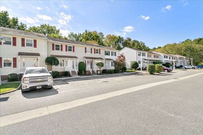Photo - Bright 2 Bedroom Townhome in Williamsburg VA with Finished Lower Level & Private Balcony